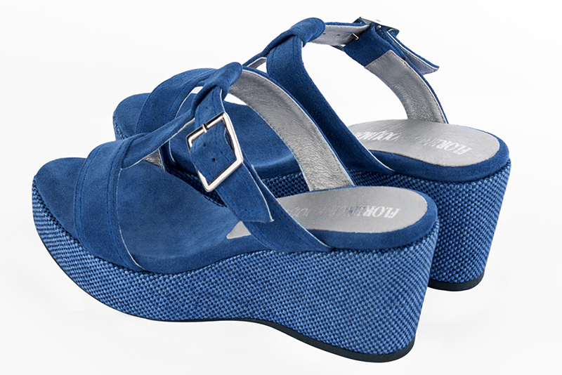 Electric blue women's fully open mule sandals. Round toe. Medium wedge soles. Rear view - Florence KOOIJMAN